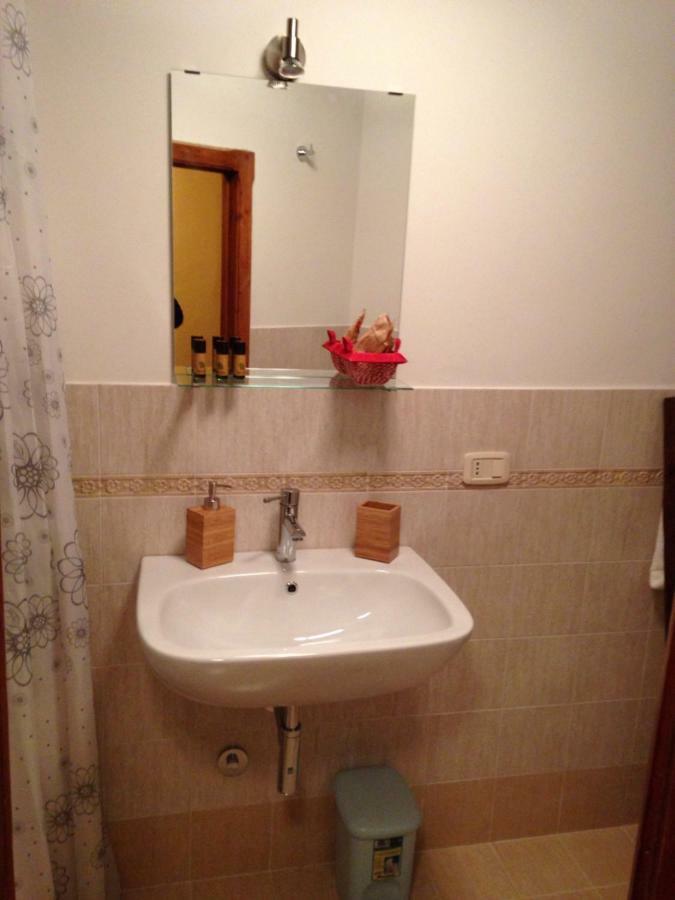Appartamento Del Cuore ปีติญาโน ภายนอก รูปภาพ
